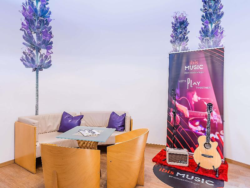 Ibis Evora image