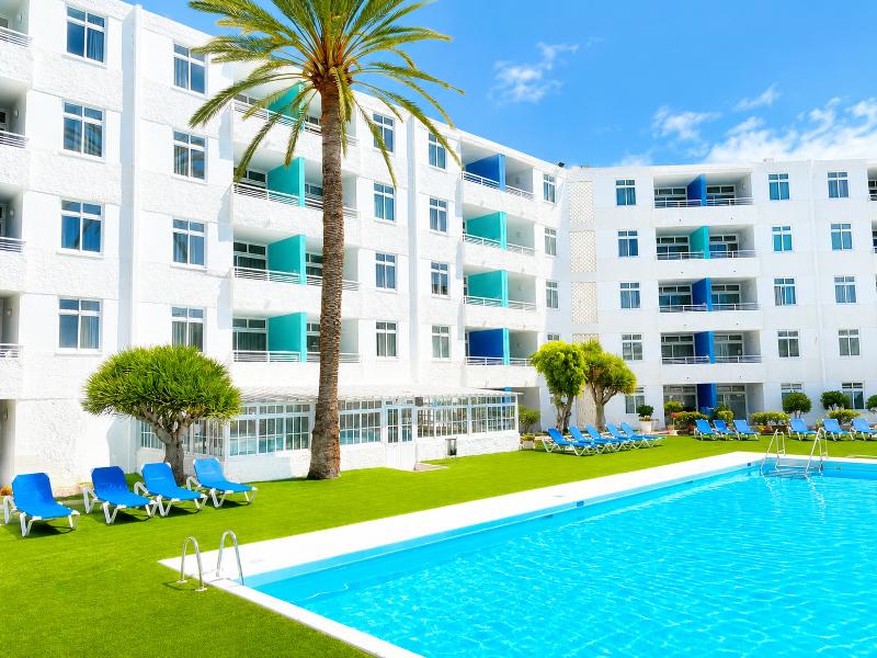 Apartamentos Tamaragua image