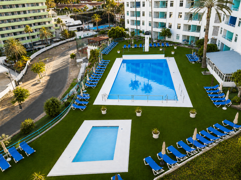 Apartamentos Tamaragua image