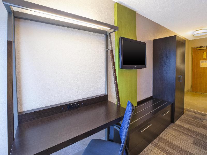 Holiday Inn Express Suites Chicago-Midway Airport image