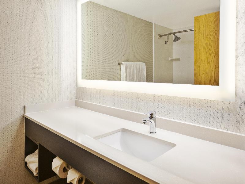 Holiday Inn Express Suites Chicago-Midway Airport image