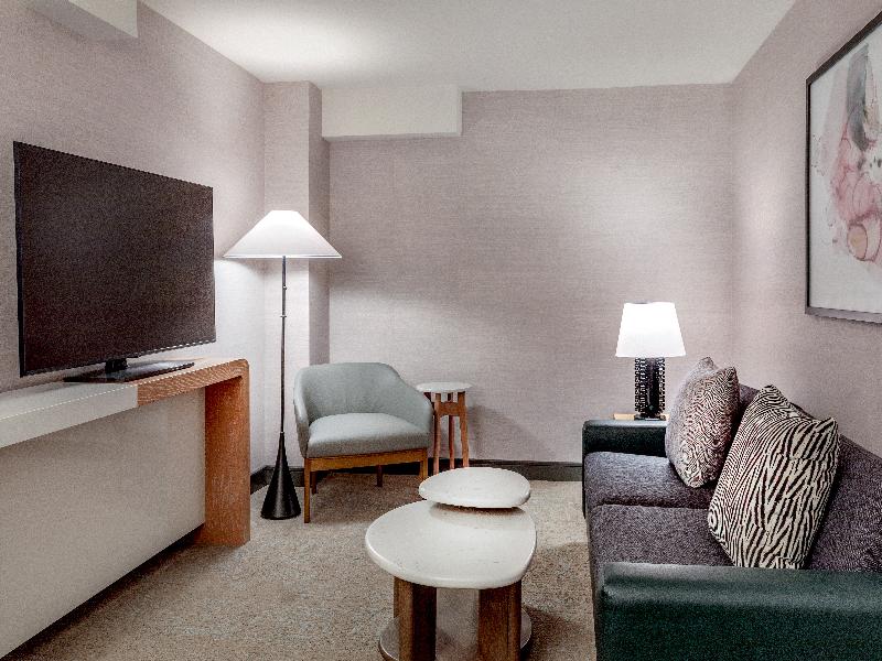 Beacon Hotel & Corporate Quarters image