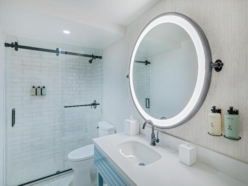 Beacon Hotel & Corporate Quarters image