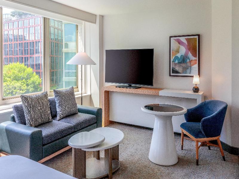 Beacon Hotel & Corporate Quarters image