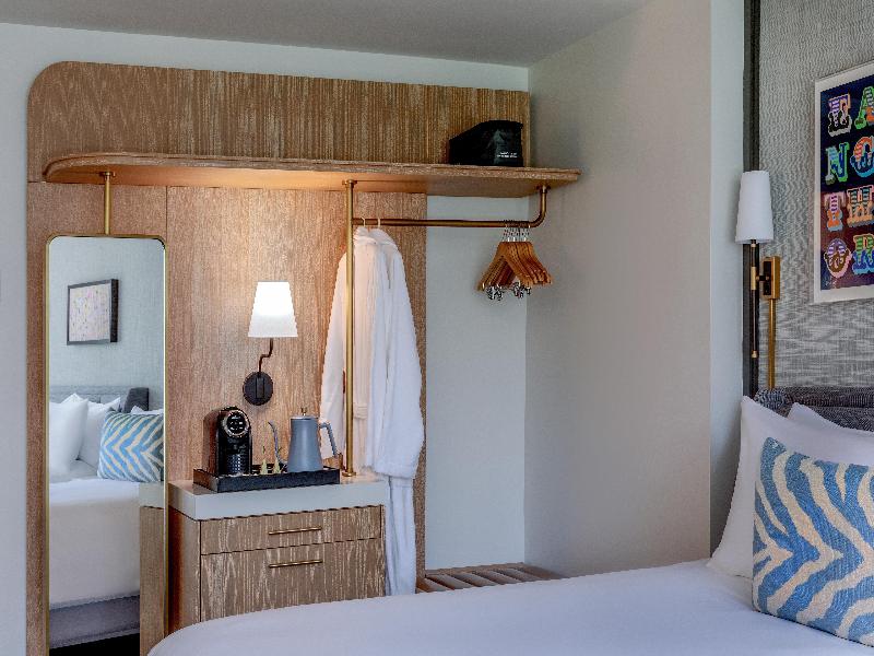 Beacon Hotel & Corporate Quarters image