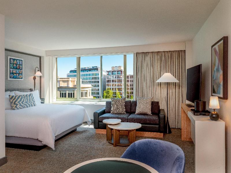 Beacon Hotel & Corporate Quarters image