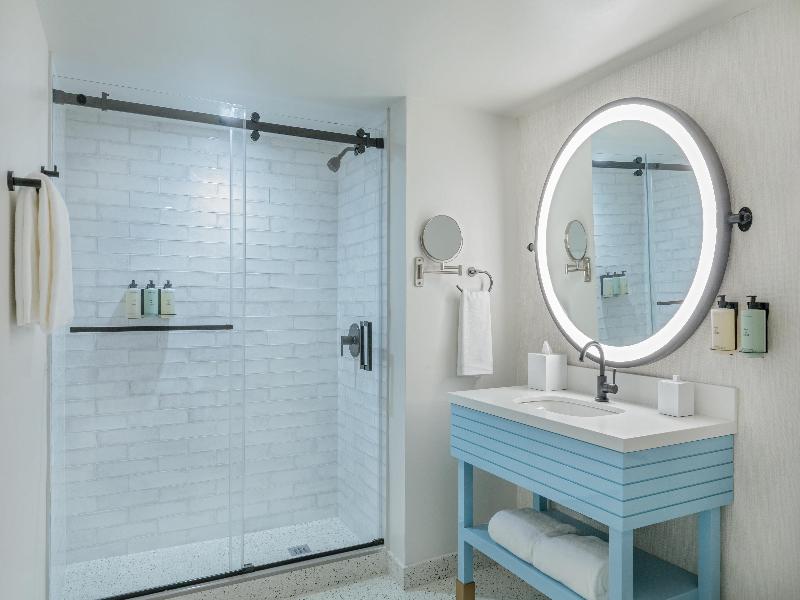 Beacon Hotel & Corporate Quarters image