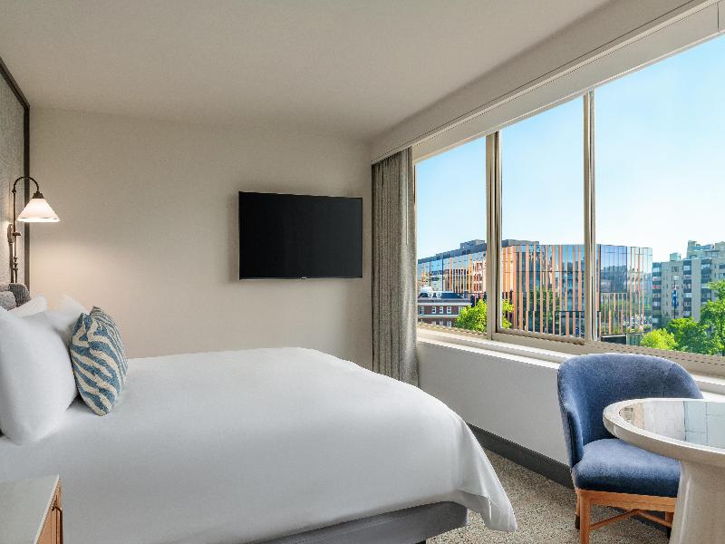 Beacon Hotel & Corporate Quarters image