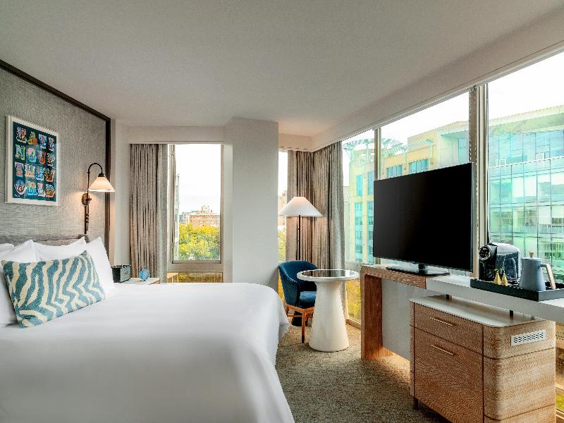 Beacon Hotel & Corporate Quarters image