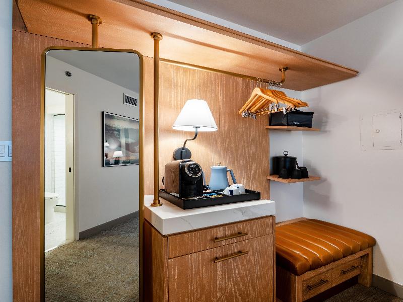 Beacon Hotel DC image