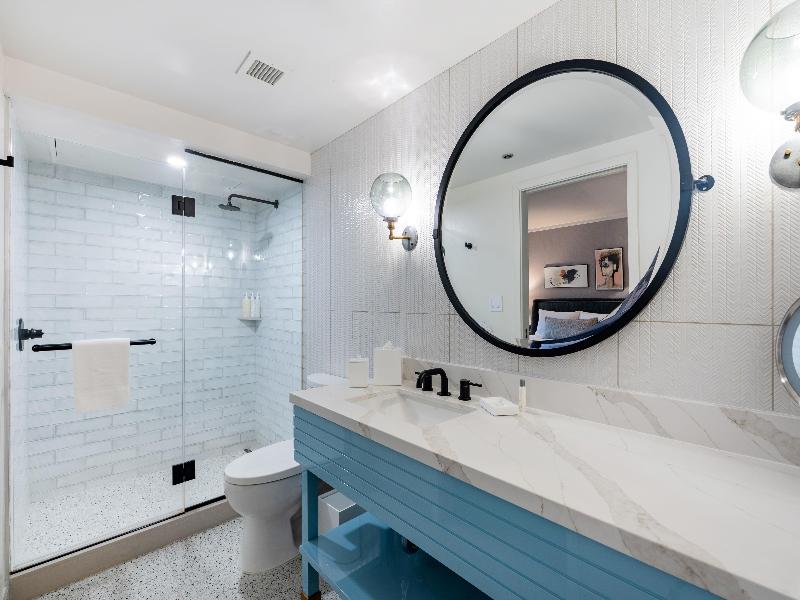 Beacon Hotel DC image