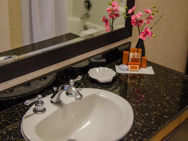 Beacon Hotel DC image