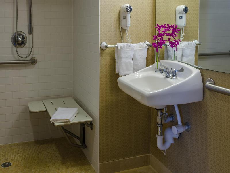 Beacon Hotel DC image