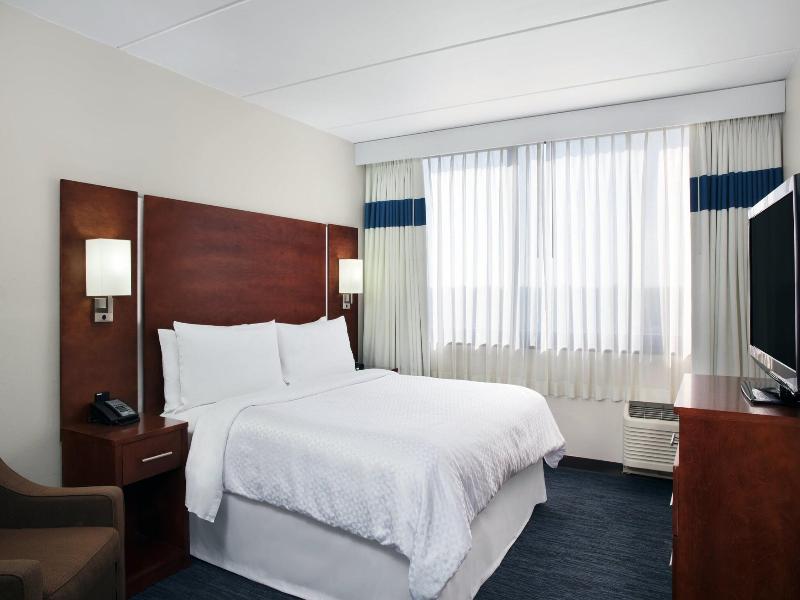 Four Points Fort Lauderdale Airport/Cruise Port image