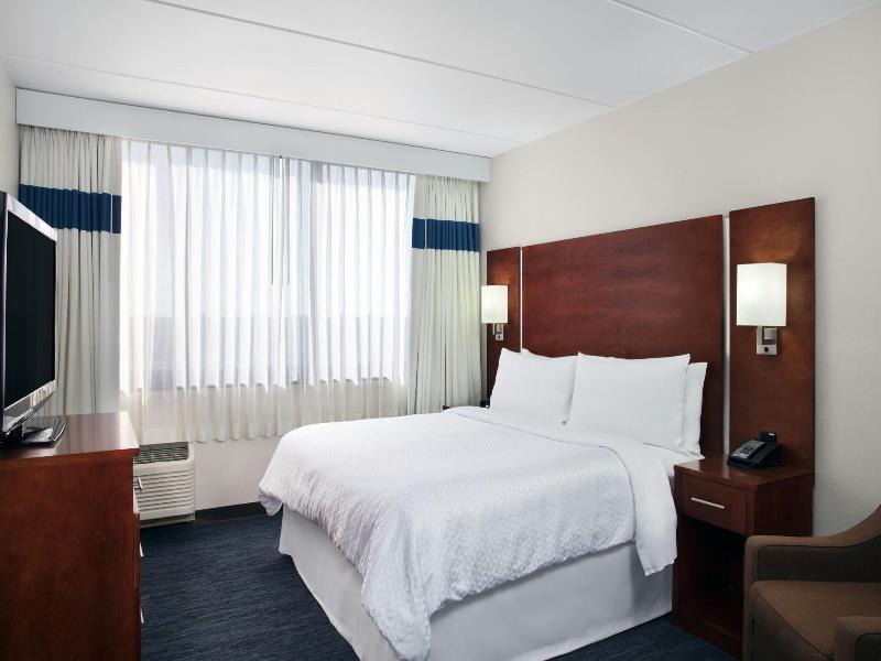 Four Points Fort Lauderdale Airport/Cruise Port image