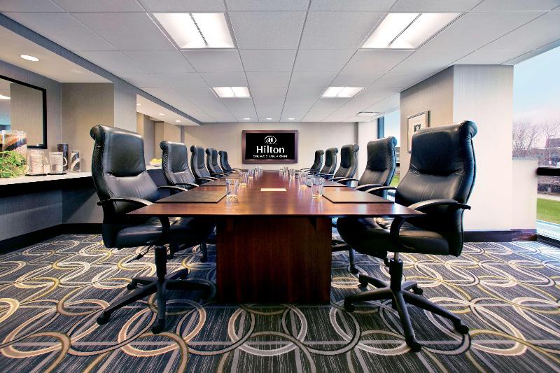 在meiguo.com看到的Hilton Chicago O'Hare Airport的介绍图片