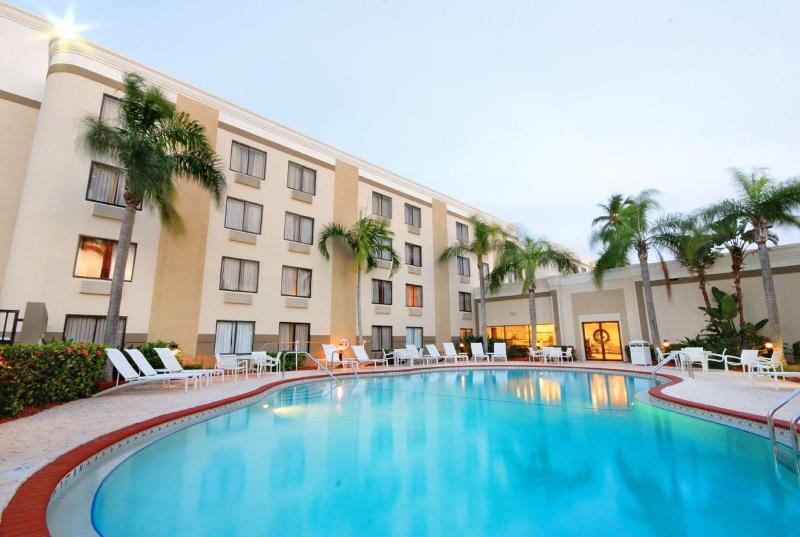 Holiday Inn Fort Myers-Downtown Area image