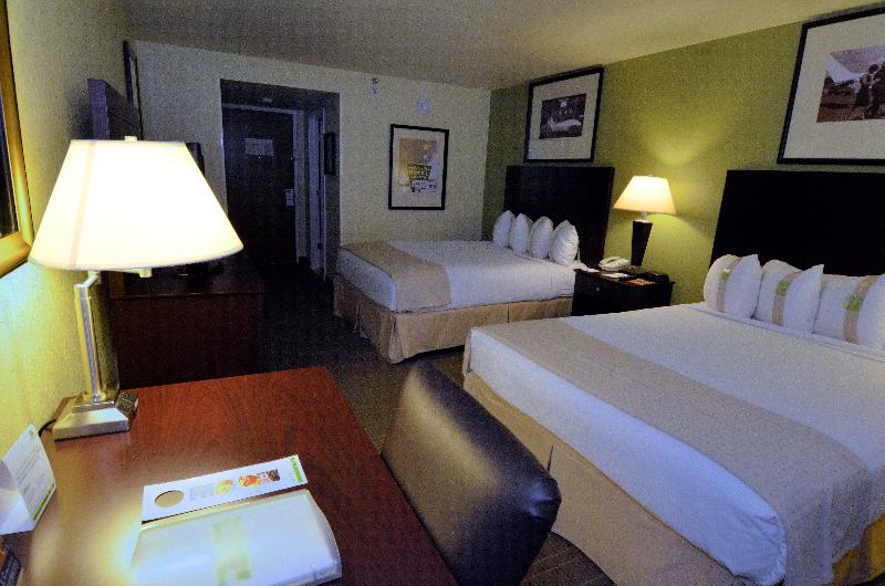 Holiday Inn Fort Myers-Downtown Area image