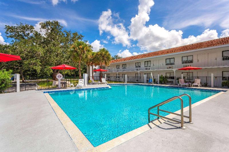 Travelodge by Wyndham Orlando Lake Buena Vista S image