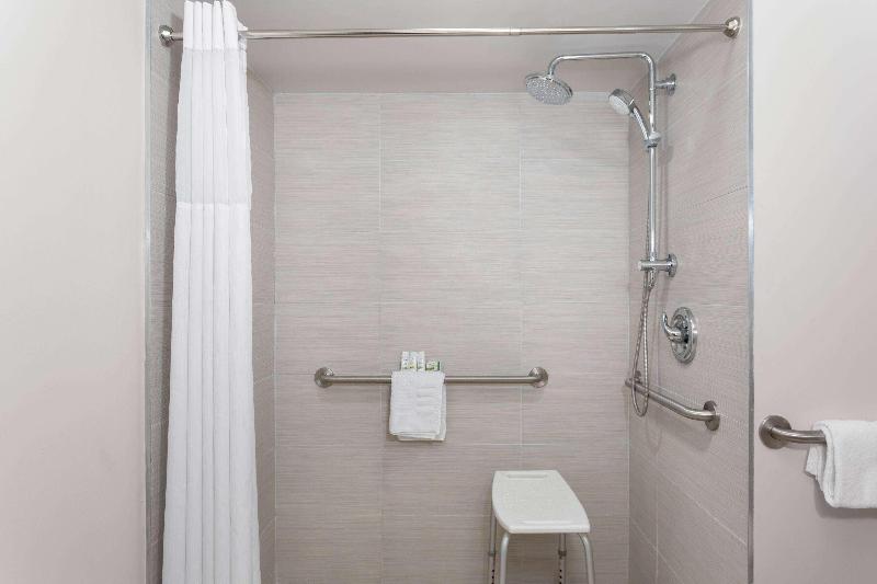 Travelodge by Wyndham Orlando Lake Buena Vista S image