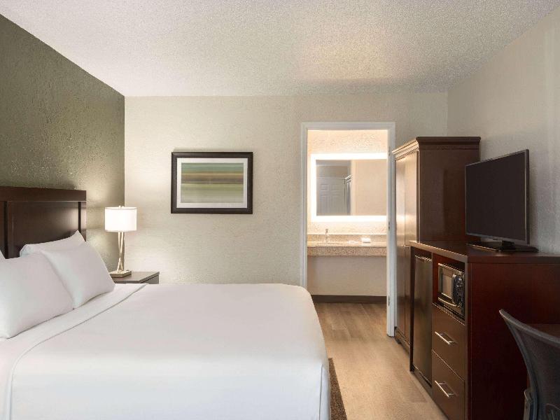 Mai Hana Hotel & Suites International Drive image