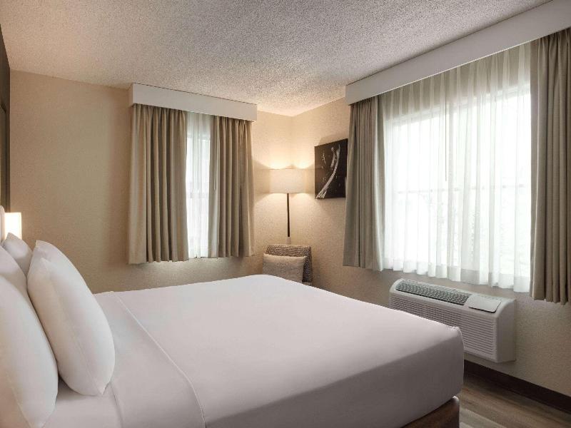 Mai Hana Hotel & Suites International Drive image