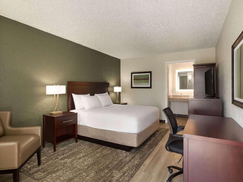 Mai Hana Hotel & Suites International Drive image
