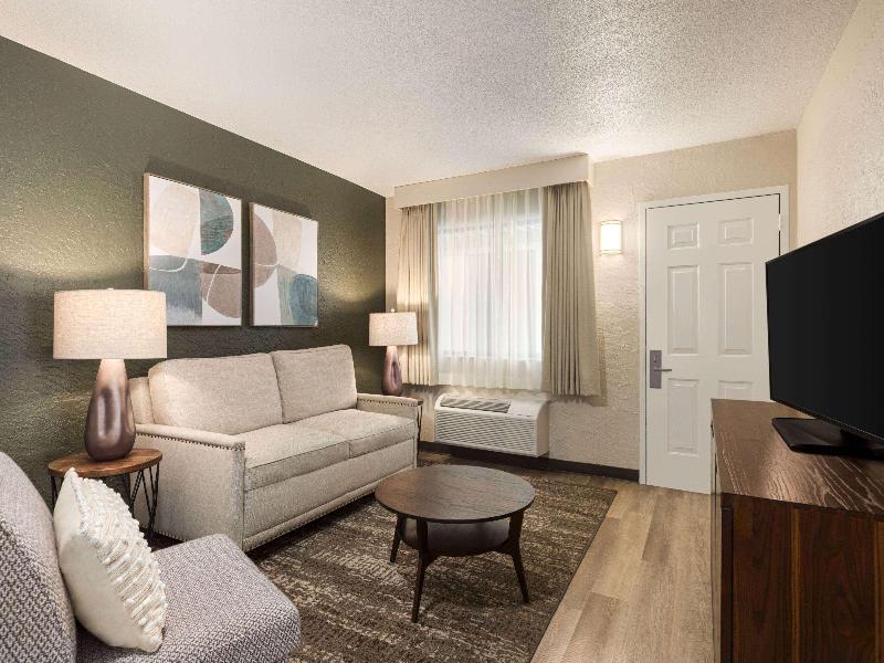 Mai Hana Hotel & Suites International Drive image