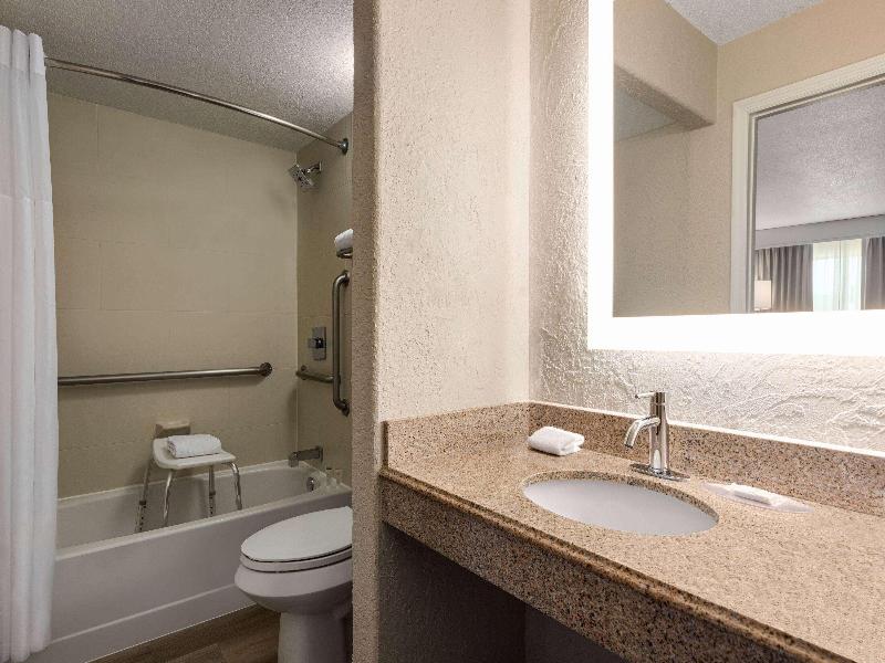 Mai Hana Hotel & Suites International Drive image