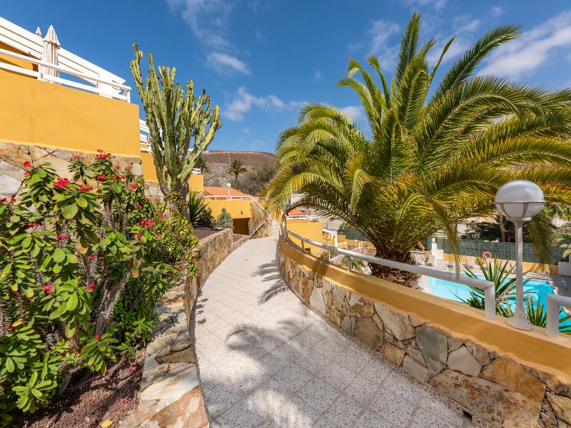 Apartamentos Punta Marina by LIVVO image