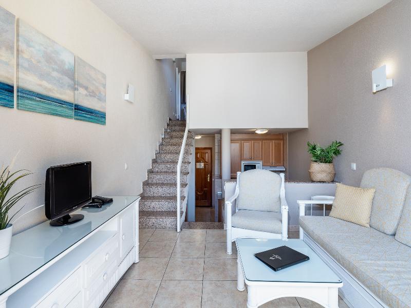 Apartamentos Punta Marina by LIVVO image