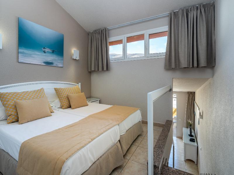 Apartamentos Punta Marina by LIVVO image