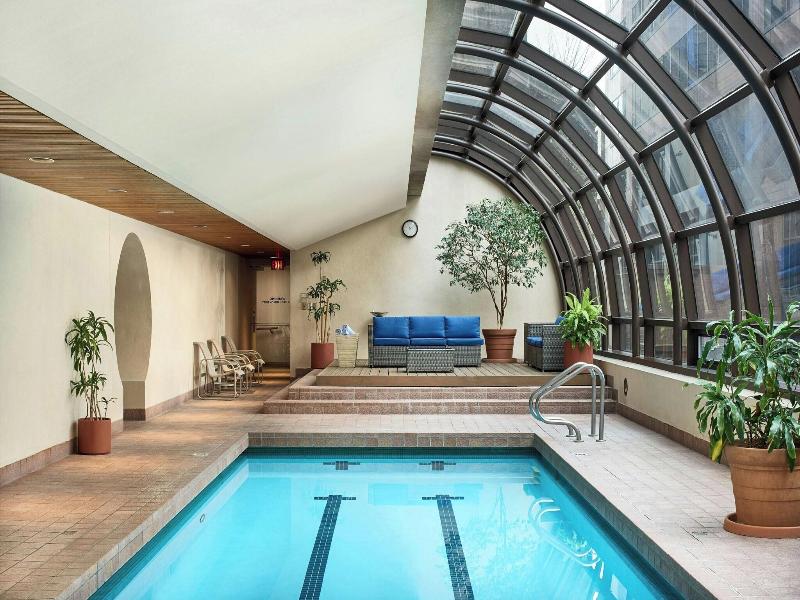 Metropolitan Hotel Vancouver image