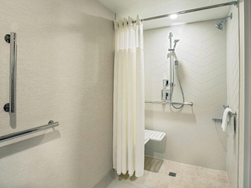 Fairfield Inn Bangor image
