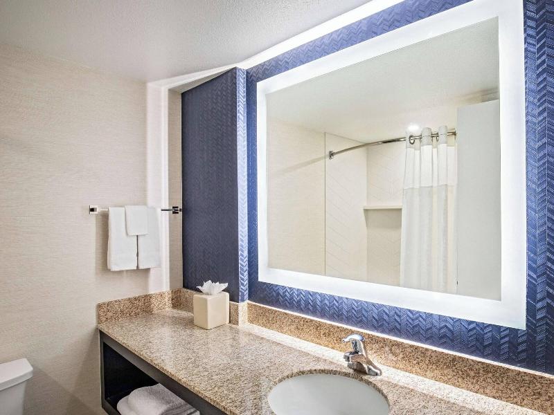 Fairfield Inn Bangor image