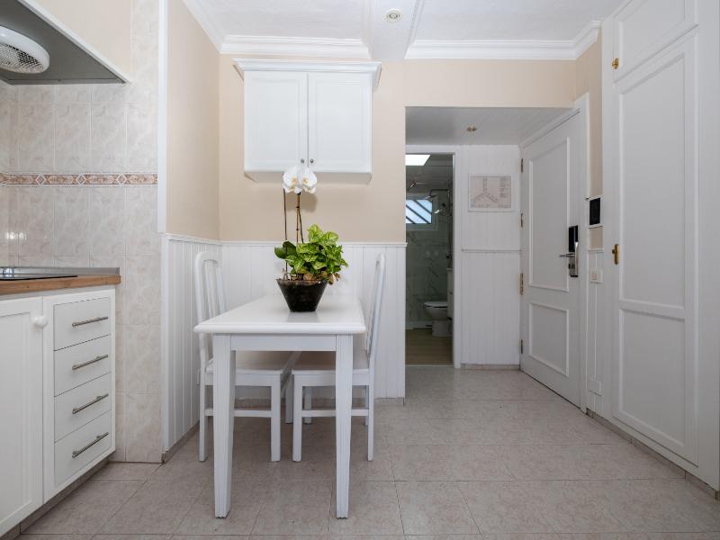 Apartamentos Teneguia image