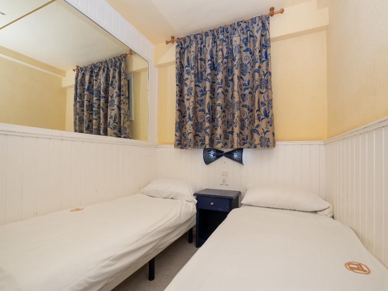 Apartamentos Teneguia image