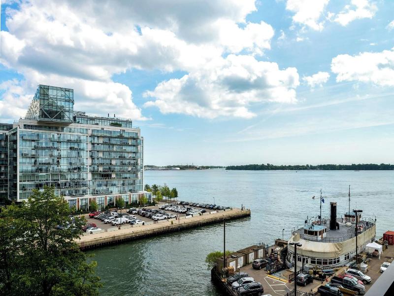 The Westin Harbour Castle image
