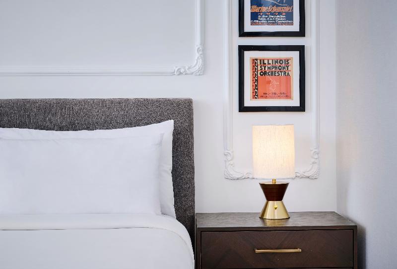 Pantages Hotel Downtown Toronto image
