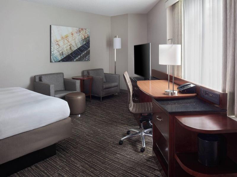 Marriott Downtown at CF Toronto Eaton Centre image