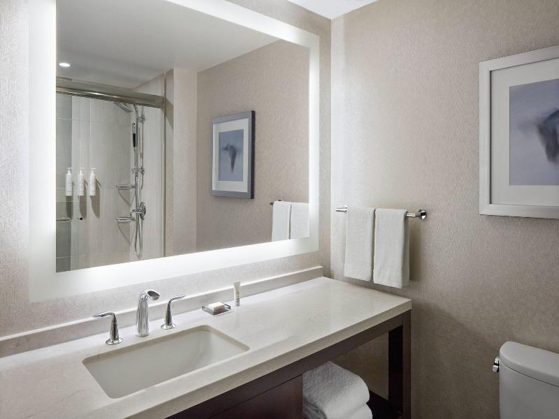Marriott Downtown at CF Toronto Eaton Centre image