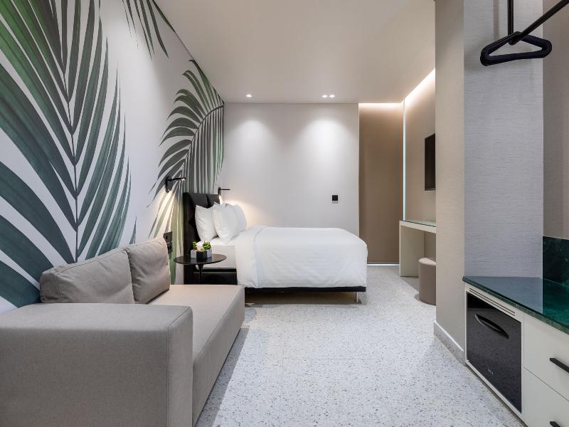 Amazon Hotel image