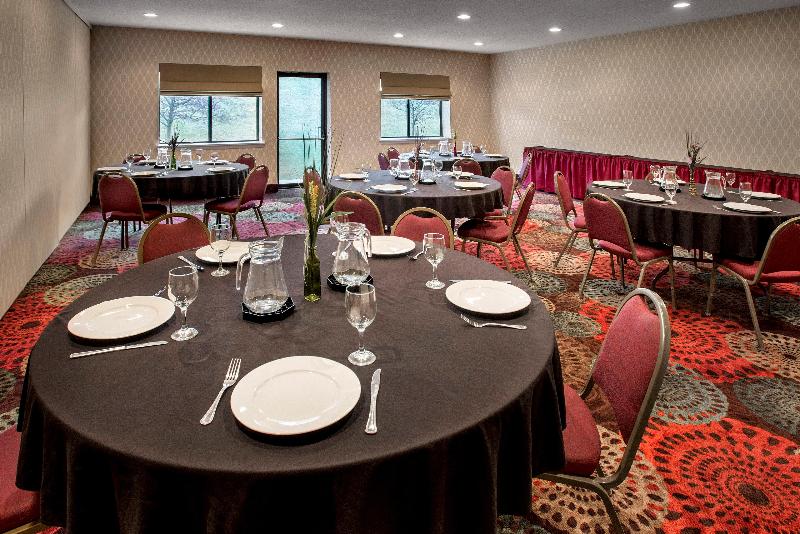 Holiday Inn Express & Suites East Greenbush