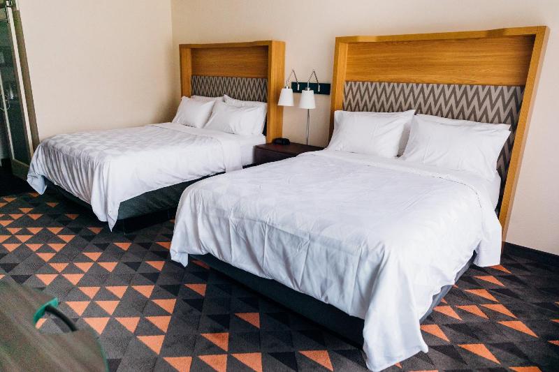 Holiday Inn & Suites Phoenix-Mesa/Chandler photo 20