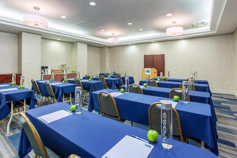 Holiday Inn Express Hauppauge-Long Island image