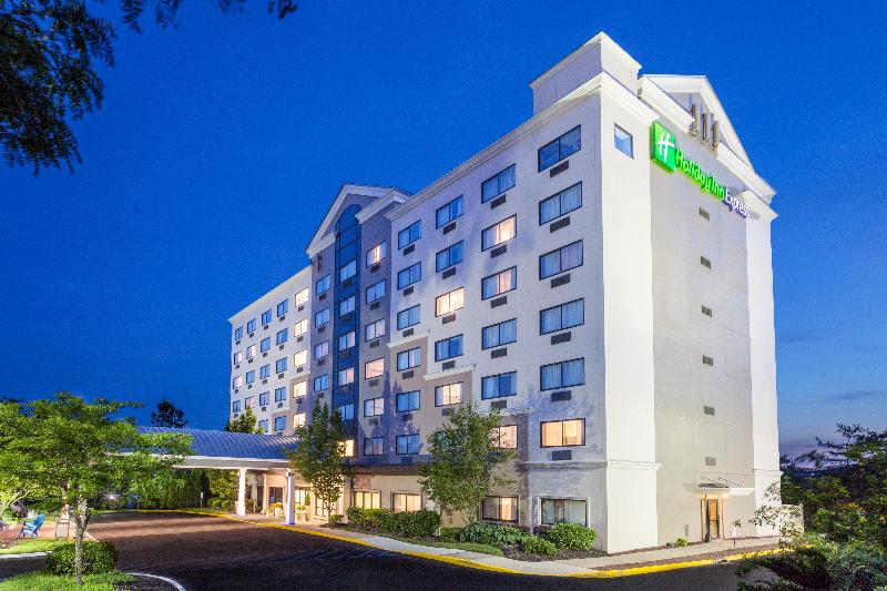 Holiday Inn Express Hauppauge-Long Island image
