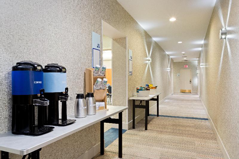 Holiday Inn Express Hauppauge-Long Island image