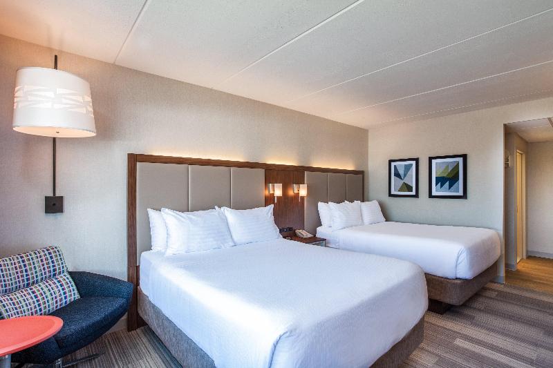 Holiday Inn Express Hauppauge-Long Island image