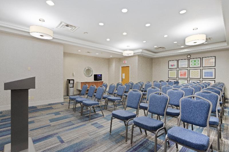 Holiday Inn Express Hauppauge-Long Island image