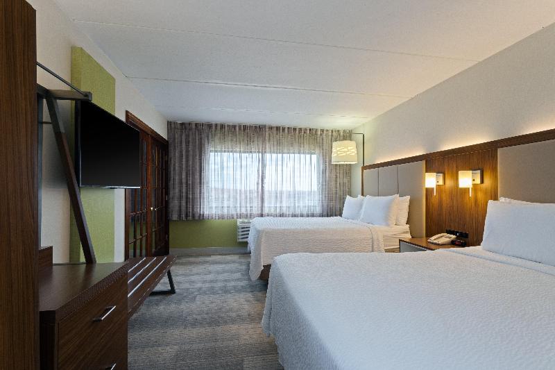Holiday Inn Express Hauppauge-Long Island image